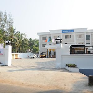 Royal Residency Park Hotel